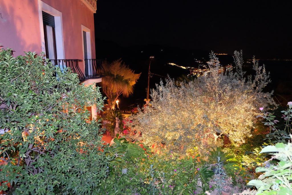 Hotel Villa Nettuno Taormina Exterior foto